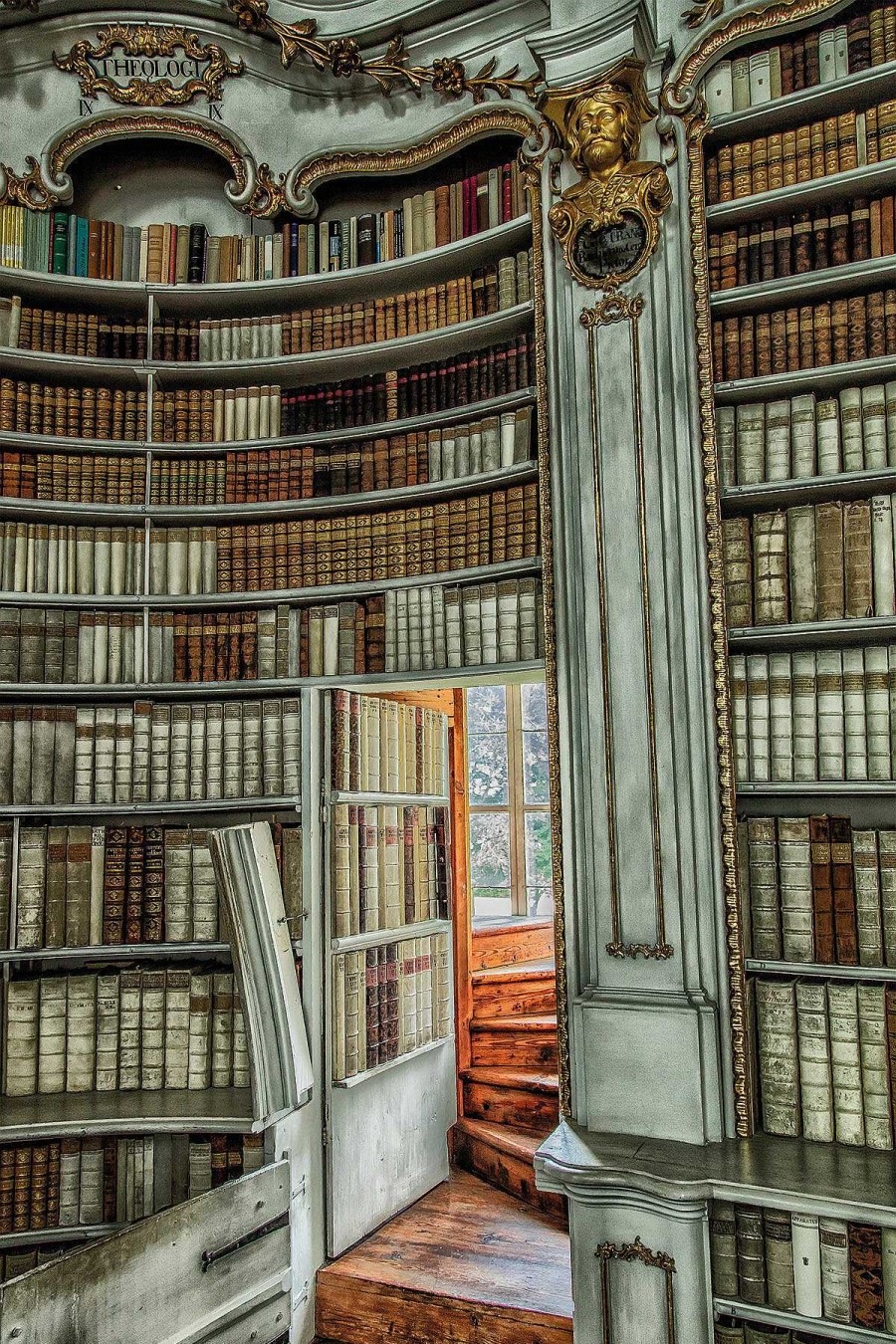 Peter Odekerken Bild "Historic Bookcase" Alu-Dibond